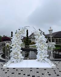 Pedelstool with Urn full of florals