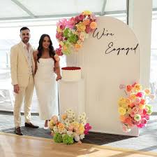 Neon sign- Miss to Mrs