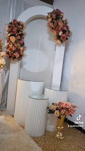 Ribbed Signage Table