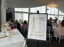 Easel Welcome Sign- White French