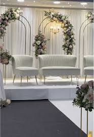 Curved Ribbed Backdrop