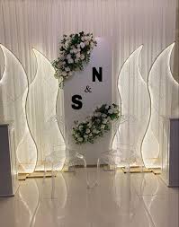 Neon Light Wavy Backdrop 4.5m